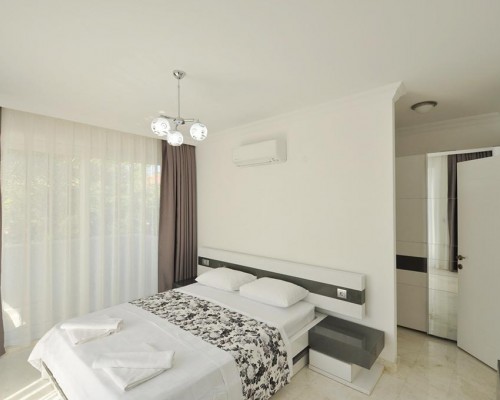 Villa Aydin в Фетхие: скромный отель в центре, рядом с древними гробницами