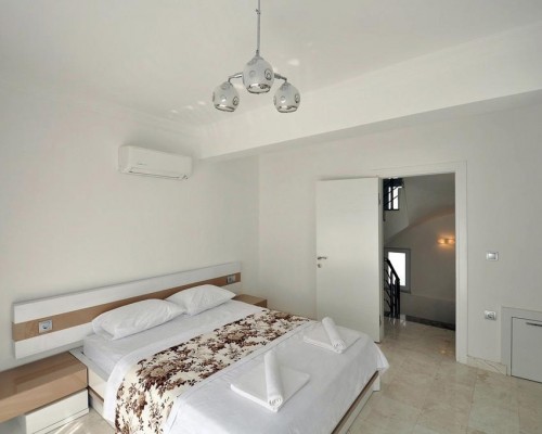 Villa Aydin в Фетхие: скромный отель в центре, рядом с древними гробницами