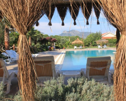 Flow Datca Surf & Beach Club, Мармарис: серф-клуб и пляжный отдых