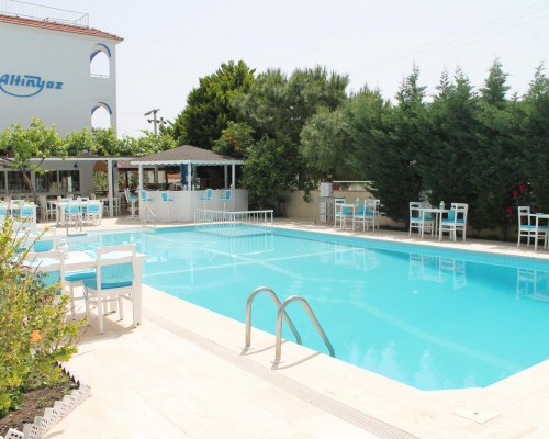 Altinyaz Hotel в Чешме: что важно знать до брони