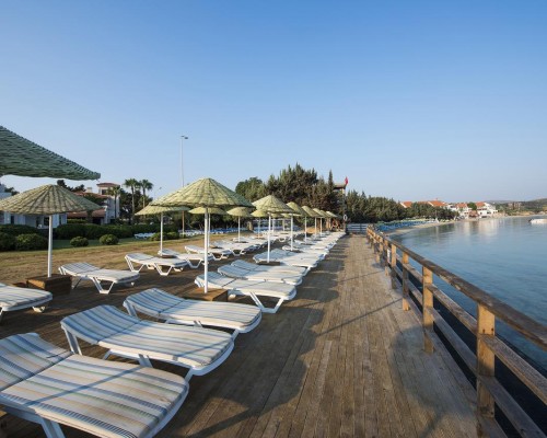 Altin Yunus Apart Beach Plus — апарт-отель в Чешме