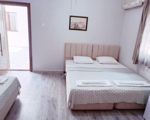Kalipso Motel в Чешме: простой отель рядом с Ilica Plaji