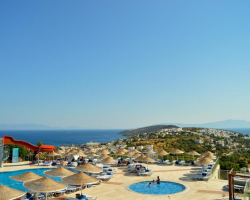 Club Dedeman Bodrum — курортный отель в Битезе на первой линии