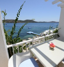 Doria Beach House