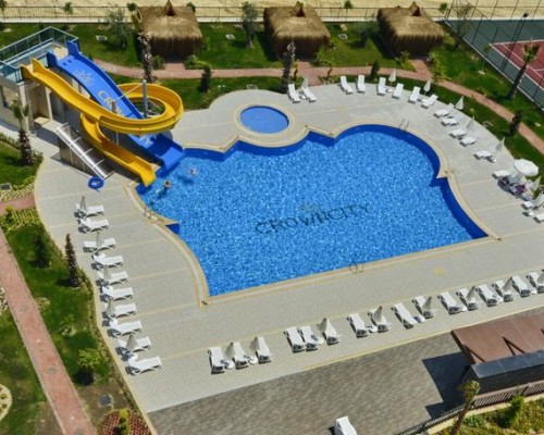 Crown City Apartments, Авсаллар: апартаменты с бассейном и аквапарком
