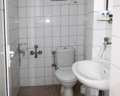 Alkan Hotel, Анталья: небольшой отель рядом с Калеичи