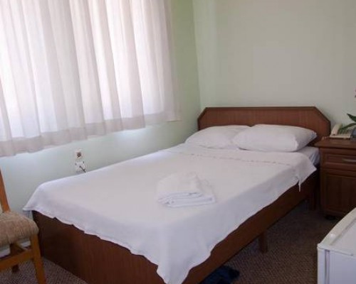 Alkan Hotel, Анталья: небольшой отель рядом с Калеичи