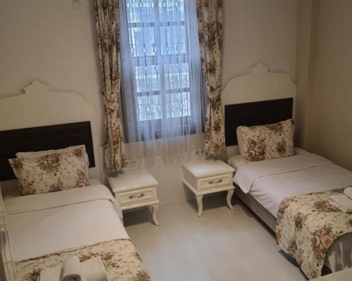 Kaleici Ozkavak Hotel: небольшой отель в центре Калейчи, Анталья