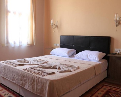 Ronesans Otel, Анталья — отель в старом городе Калеичи
