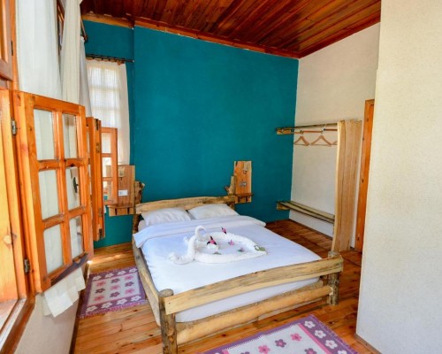 Ronesans Otel, Анталья — отель в старом городе Калеичи