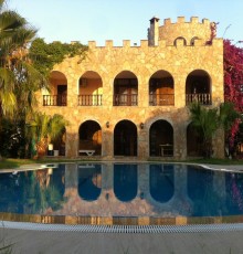 Tas Villa