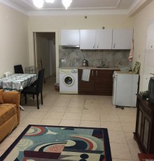 Emniyet Sokak Apartment
