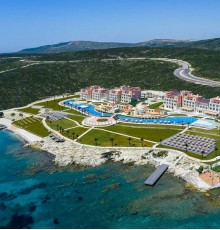 DoubleTree by Hilton Cesme Alacati Beach Resort