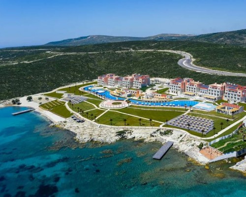 DoubleTree by Hilton Cesme Alacati Beach Resort, Чешме