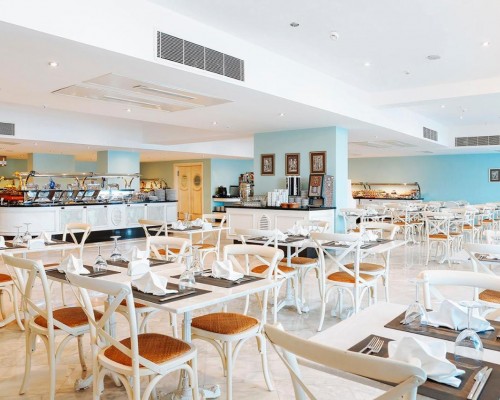 DoubleTree by Hilton Cesme Alacati Beach Resort, Чешме