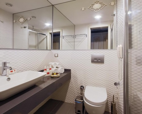 DoubleTree by Hilton Cesme Alacati Beach Resort, Чешме