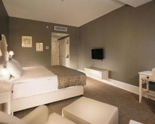 DoubleTree by Hilton Cesme Alacati Beach Resort, Чешме