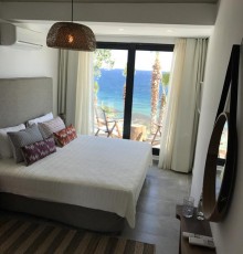La Brezza Beach & Hotel