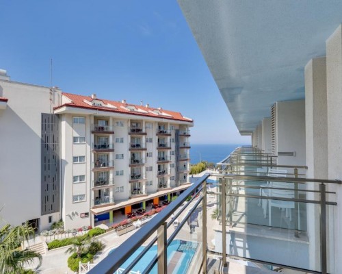 Ramada Hotel & Suites by Wyndham Kusadasi 4* — Кушадасы