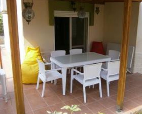 Ilk Ozge 92 Villa — вилла в Кушадасы с бассейном и парковкой