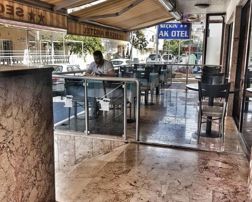 Seckin Ak Hotel в Кушадасы: что это за отель