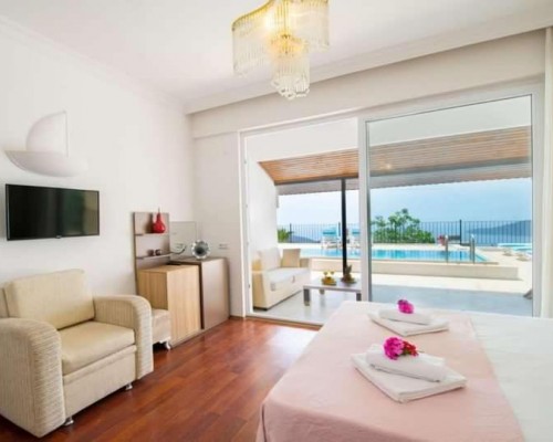 Delos Beach Hotel, Каш — отель с дайвингом и питанием «завтрак»