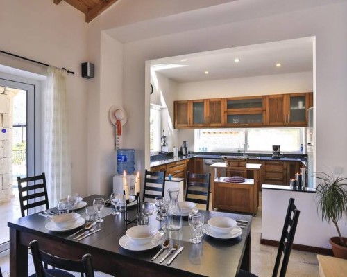 Villa Bella Vista в Каше — что это за отель на самом деле