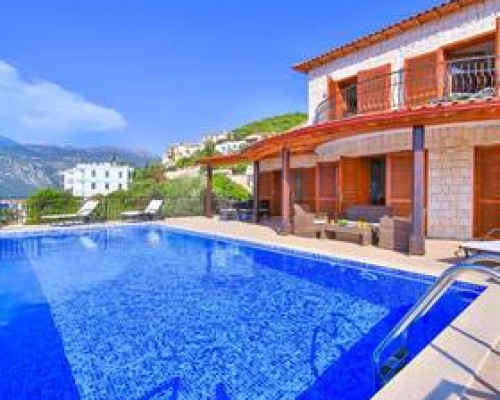 Villa Canada в Каше: вилла с бассейном и барбекю