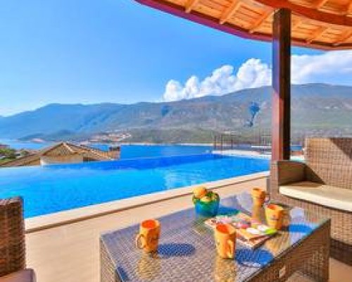 Villa Canada в Каше: вилла с бассейном и барбекю