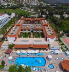 Tiana Beach Resort 3*
