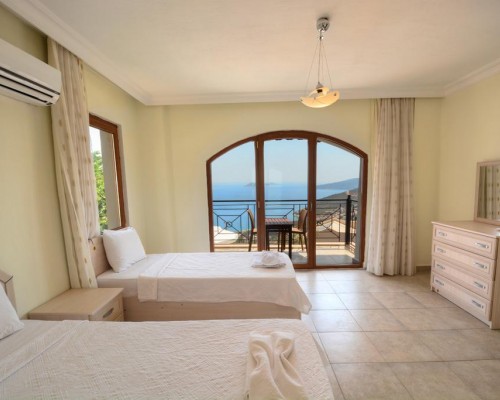 Villa Meltem-1 в Калкане: скромная вилла в центре ресторанной жизни