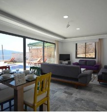 Villa Algi