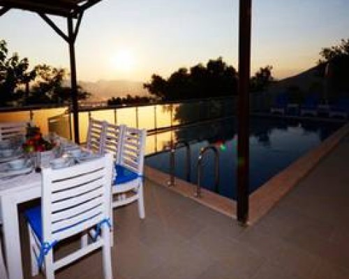 Villa Fittings в Калкане: вилла на 8 гостей