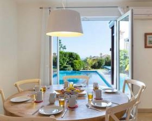 Villa Nazar в Калкане: вилла с бассейном и барбекю