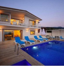 Villa Mono