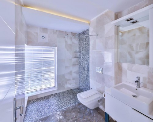 Villa Hill Side в Калкане: вилла с бассейном и джакузи