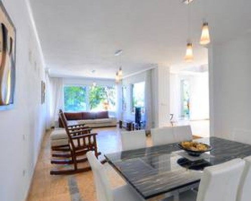Villa Nirvana в Калкане: вилла с джакузи для романтического отдыха