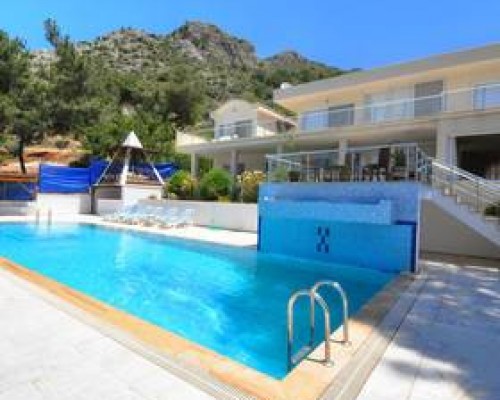 Villa Nirvana в Калкане: вилла с джакузи для романтического отдыха
