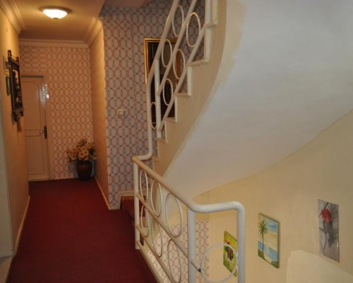 Sakiz Hotel в Чешме: небольшой отель у крепости и пляжа