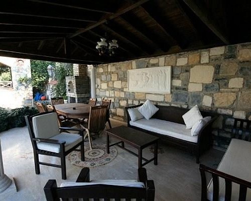 Evoteli Group Bitez 3+1 Ozel Havuzlu Villa Secret — вилла в Битезе