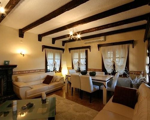 Evoteli Group Bitez 3+1 Ozel Havuzlu Villa Secret — вилла в Битезе