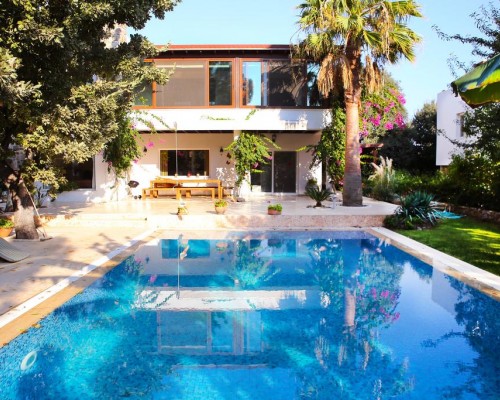 Important Group BD421 Villa Bitez 3+1: апартаменты с кондиционером и Wi-Fi в Битезе