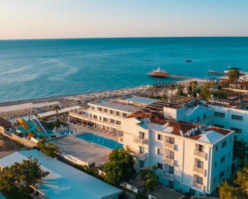 Отель La Perla 4* в Кемере: семейный и SPA-отдых на первой линии