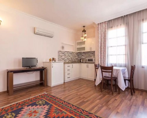Oldtown Suites в Анталье: отель в Калеичи