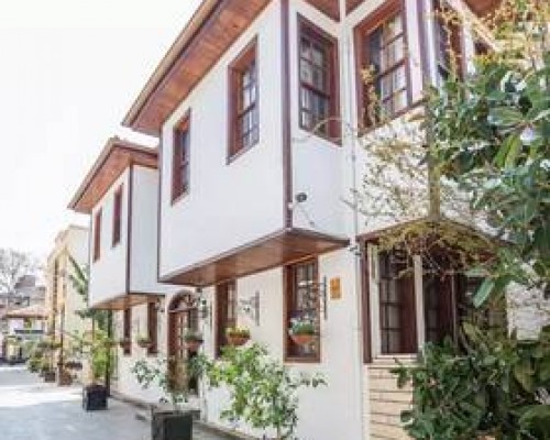 Oldtown Suites в Анталье: отель в Калеичи