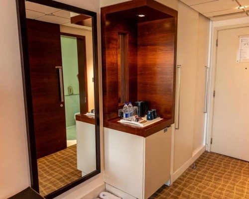 Majestic Premier Hotel Bur Dubai — отель 4* в Дубае