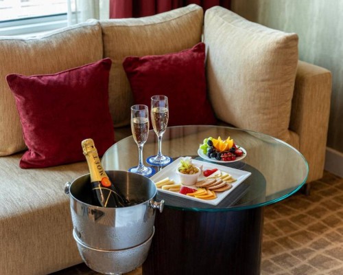 Majestic Premier Hotel Bur Dubai — отель 4* в Дубае