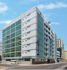 Howard Johnson Plaza by Wyndham Dubai Deira 4* Howard Johnson Plaza by Wyndham Dubai Deira 4*