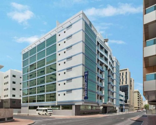 Howard Johnson Plaza by Wyndham Dubai Deira: отель 4* в Дубае