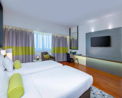 Howard Johnson Plaza by Wyndham Dubai Deira: отель 4* в Дубае